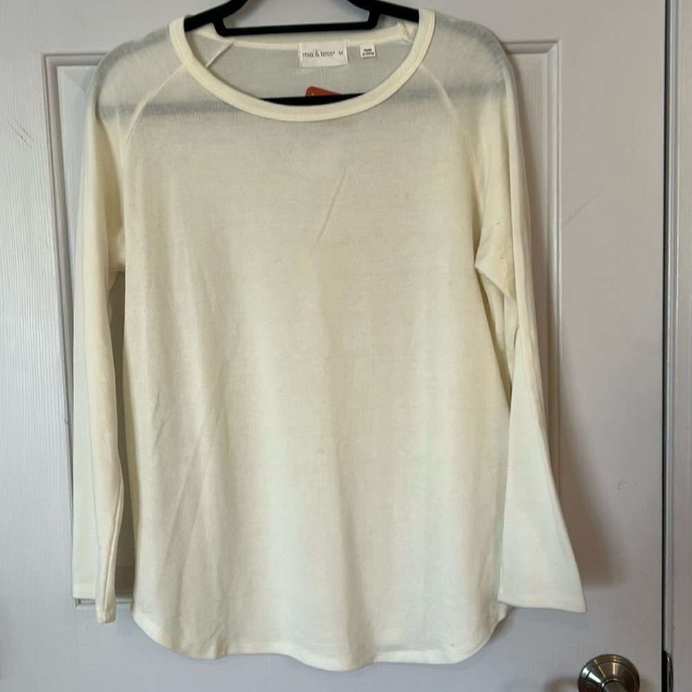 Mia & Tess white/cream tunic